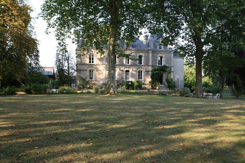 Tigné Chateau Du Beugnon B&B 외부 사진